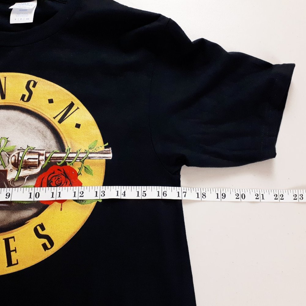 Port & Company Guns N’ Roses Graphic T-shirt - Picture 5 of 13